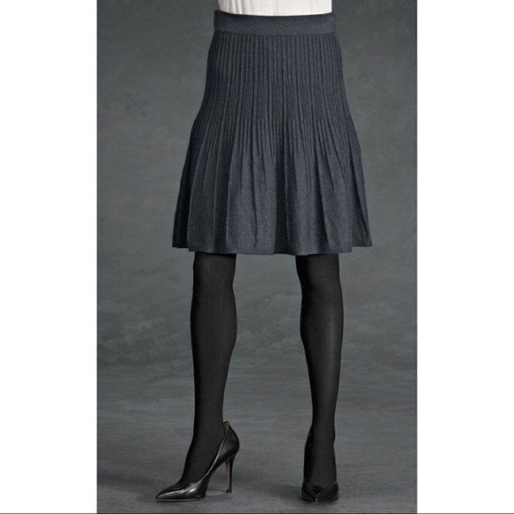 CABI Vogue Ribbed Swing Skirt Gray Size XS #503 EUC
